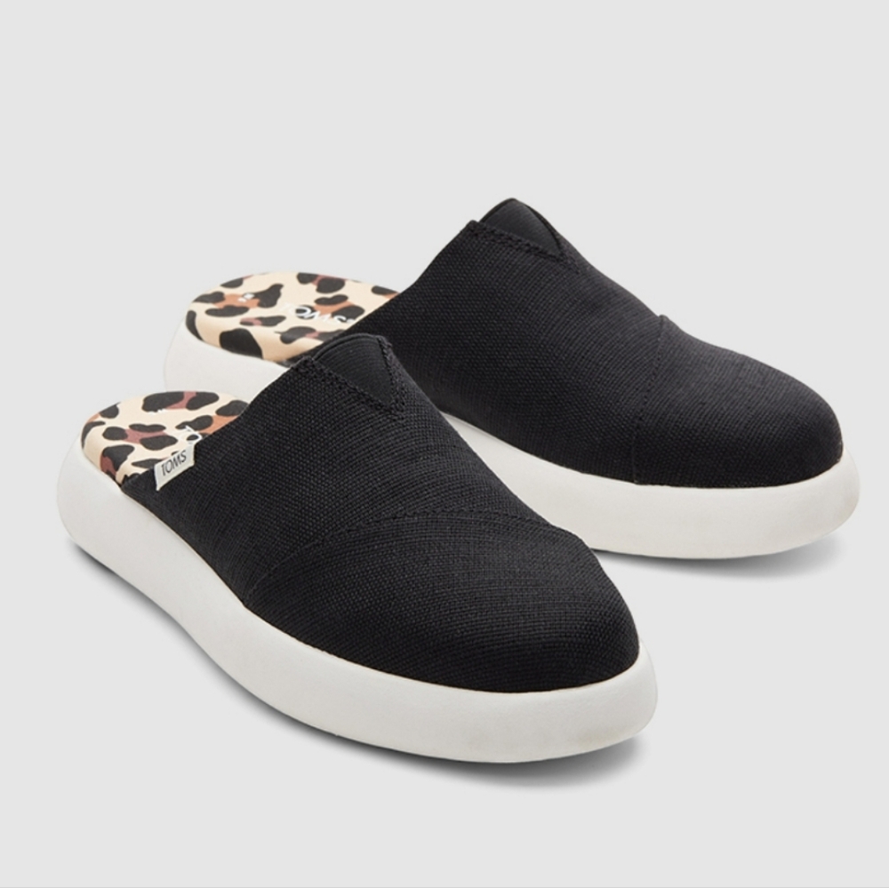 Toms Alpargata Mallow Mule Size 7 NWT